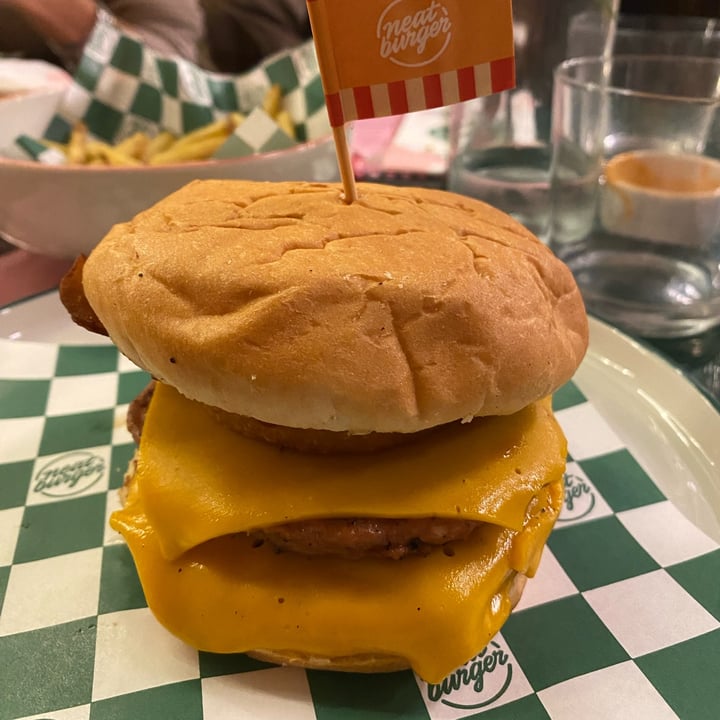 photo of Neat Burger Milano | Porta Venezia Double Bacon BBQ Burger shared by @emmis on  25 Oct 2024 - review