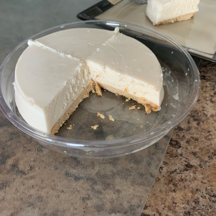 photo of Daiya Key Lime Cheezecake shared by @louisg on  06 Oct 2023 - review