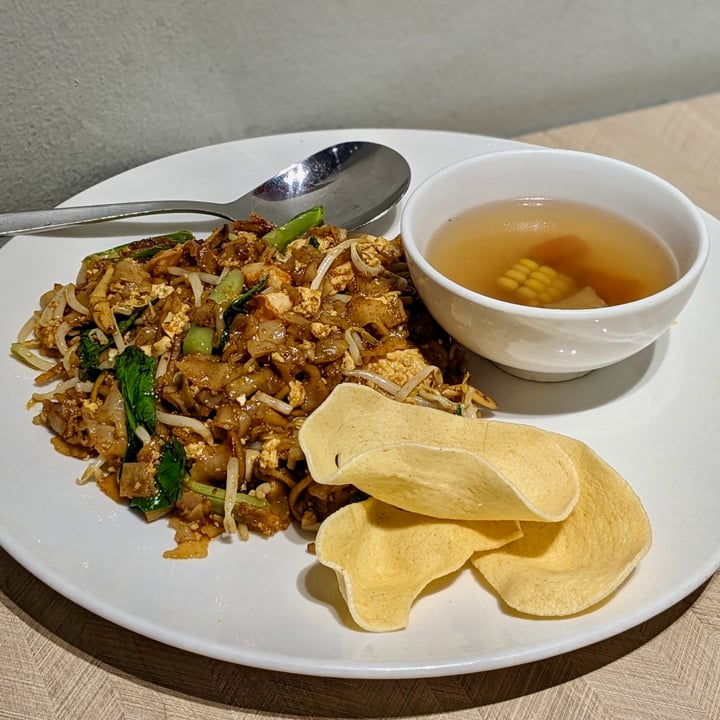 photo of VeganBliss 蔬福 Fried Kway Teow shared by @xinru-t on  01 Jan 2024 - review