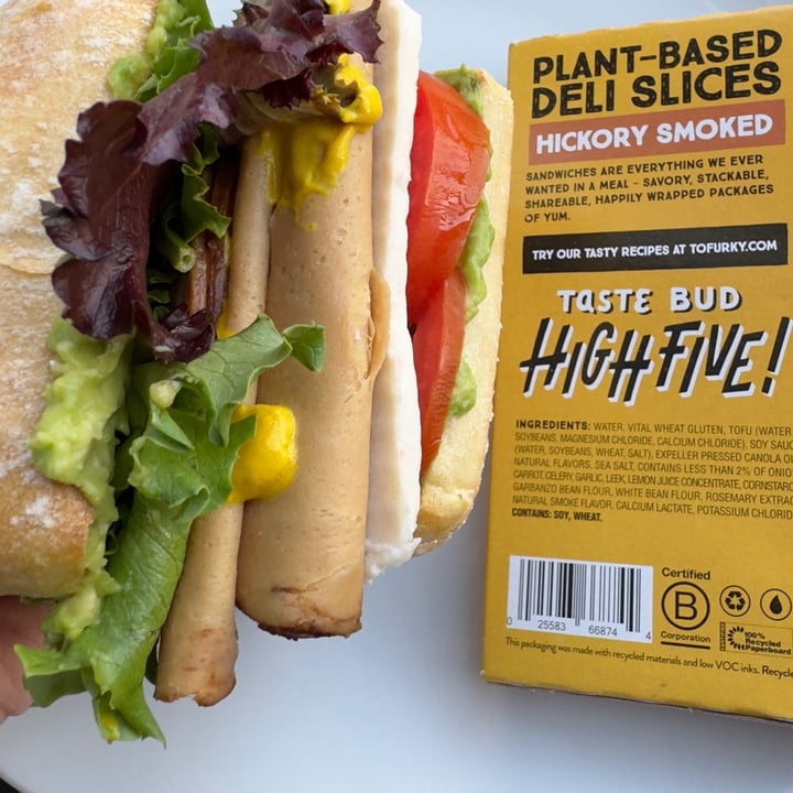 photo of Tofurky Plant Based Deli Slices Hickory  Smoked shared by @berryveganplanet on  30 Sep 2023 - review