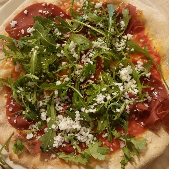 photo of Pizzeria Vesuvio Di Apicella Antonio Pizza Crudella shared by @omsohum on  07 Jan 2024 - review