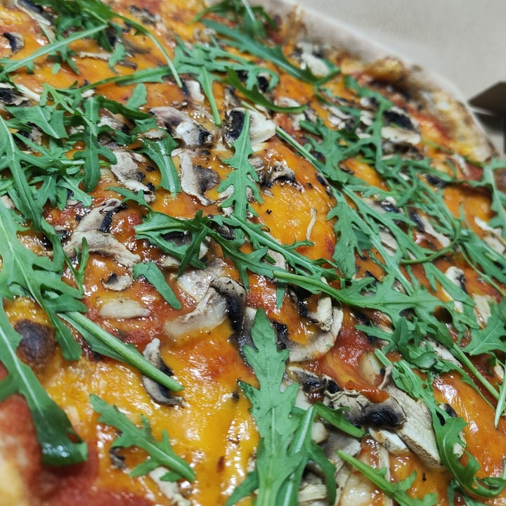 photo of Pizza di Praga Vegan Funghi Pizza shared by @botanicalcastle on  25 Mar 2024 - review