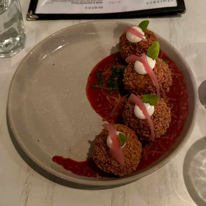 photo of Astoria Bistro Botanique Arancini shared by @leratonsaveur on  07 Jan 2024 - review