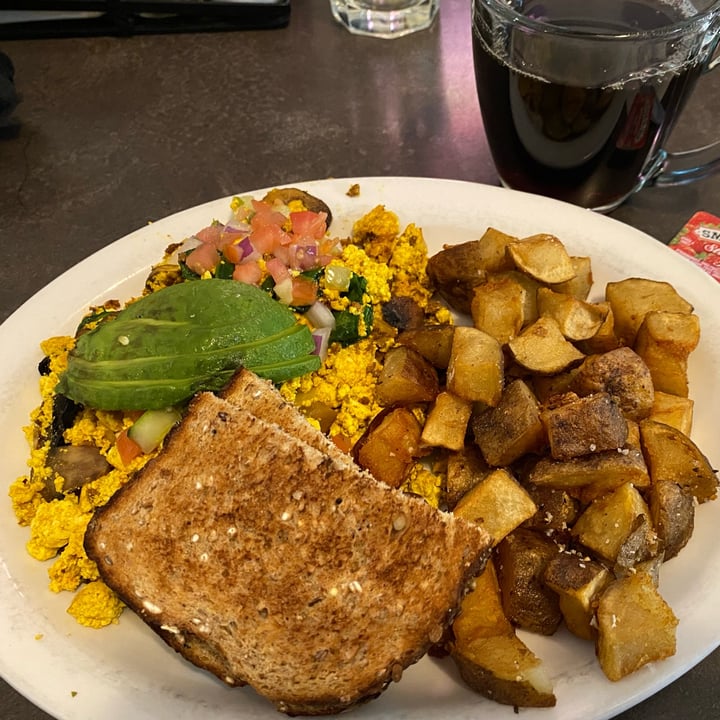 photo of Hob Nob Restaurant Viva La Vegan Scramble shared by @geneogden on  15 Oct 2023 - review