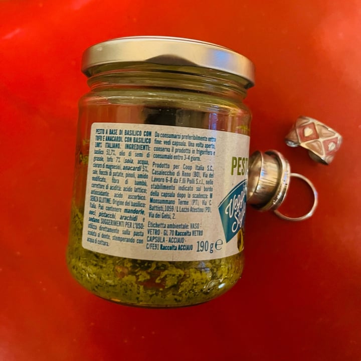 photo of Coop pesto vegetale senza aglio shared by @miba on  05 Oct 2025 - review
