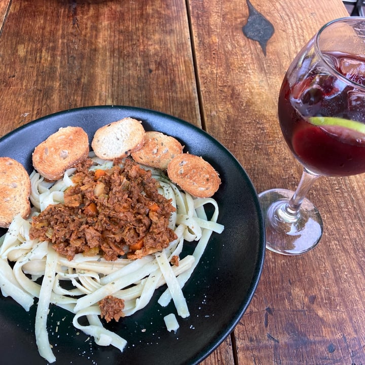 photo of Vegan & Beer Espaguetti a la boloñesa shared by @mimiceron on  22 Jan 2024 - review