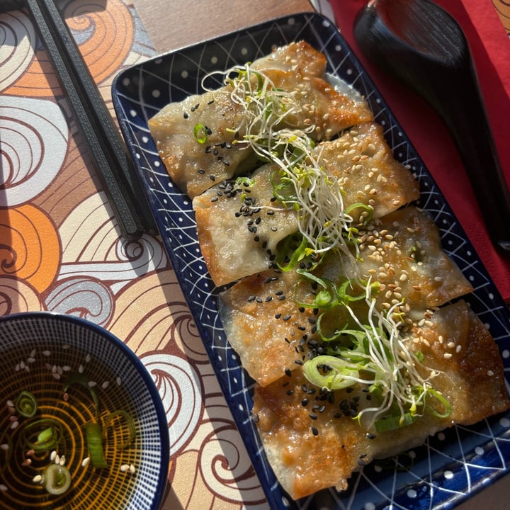 photo of Vatten Ramen Zeedijk vegan handmade gyoza shared by @holasoymylk on  30 Aug 2024 - review