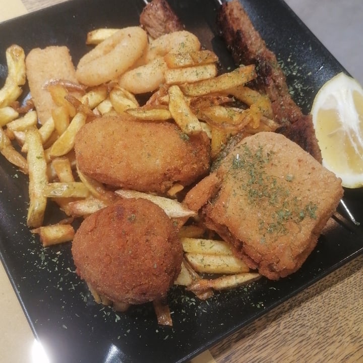 photo of aTipico Antipasto Misto Atipico shared by @veggymitzy on  29 Dec 2024 - review