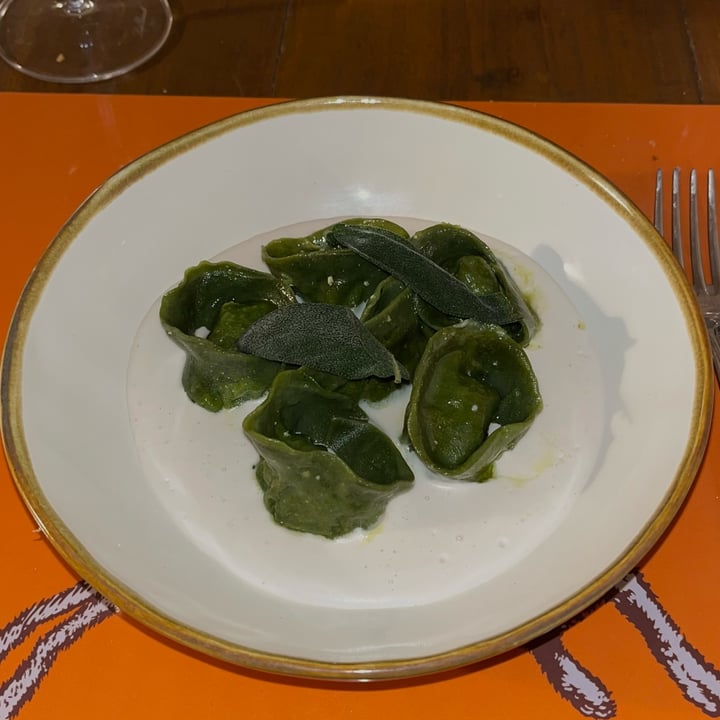 photo of Sementis cappellacci ricotta e spinaci shared by @auroratufaro on  08 Jan 2024 - review