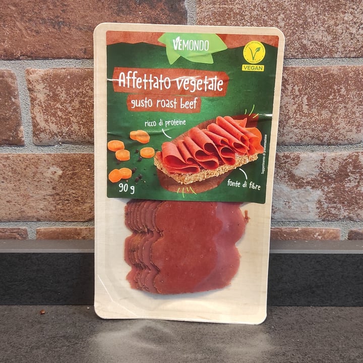 photo of Vemondo affettato vegetale gusto roast beef shared by @endlessdust on  08 Jan 2024 - review