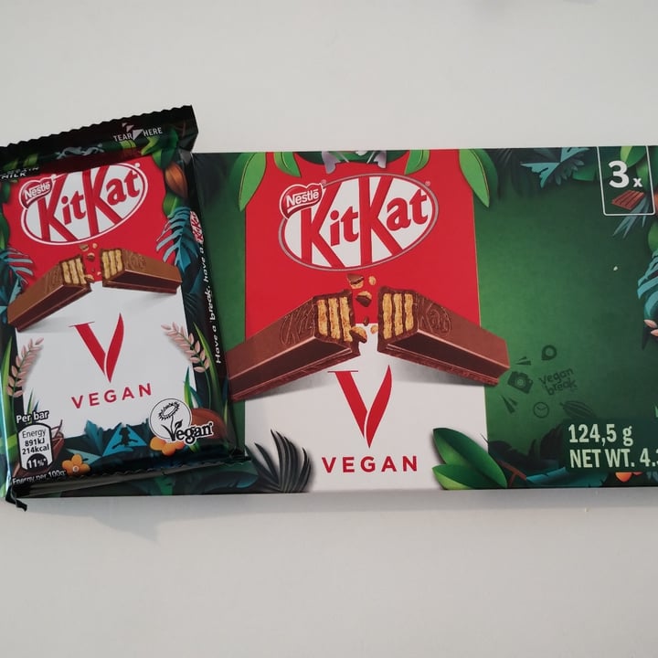 photo of Kitkat Kit Kat Vegan shared by @aldyribo on  30 Oct 2023 - review