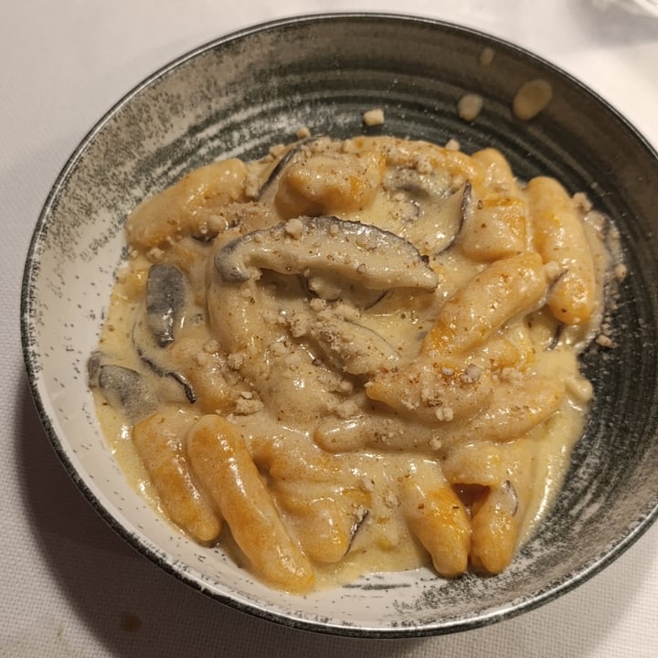 photo of La Colubrina Gnocchi Di Zucca Con Crema Al Cocco E Funghi Shitake shared by @kkami-sama on  29 Dec 2024 - review