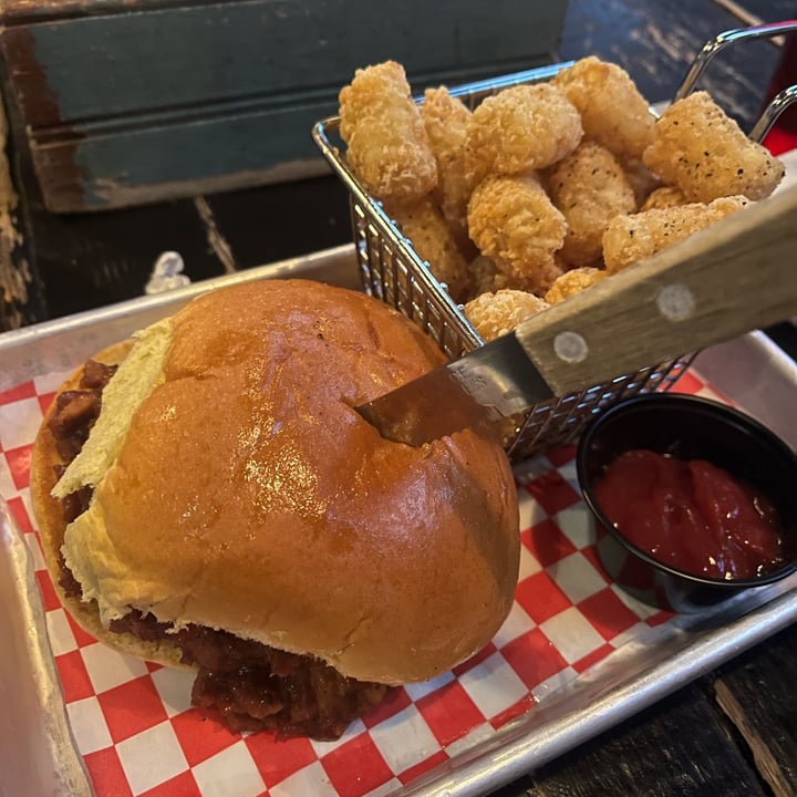photo of Earl's Jackfruit BBQ shared by @sophierr on  16 Feb 2024 - review