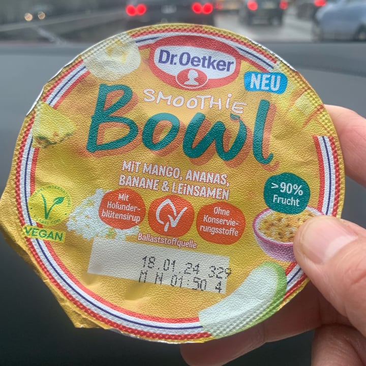 photo of Dr. Oetker Smoothie Bowl Mango, Ananas, Banane & Leinsame shared by @anasoto on  21 Dec 2023 - review