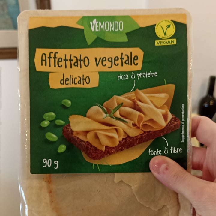 photo of Vemondo affettato vegetale delicato shared by @chiaramarena on  25 Apr 2024 - review
