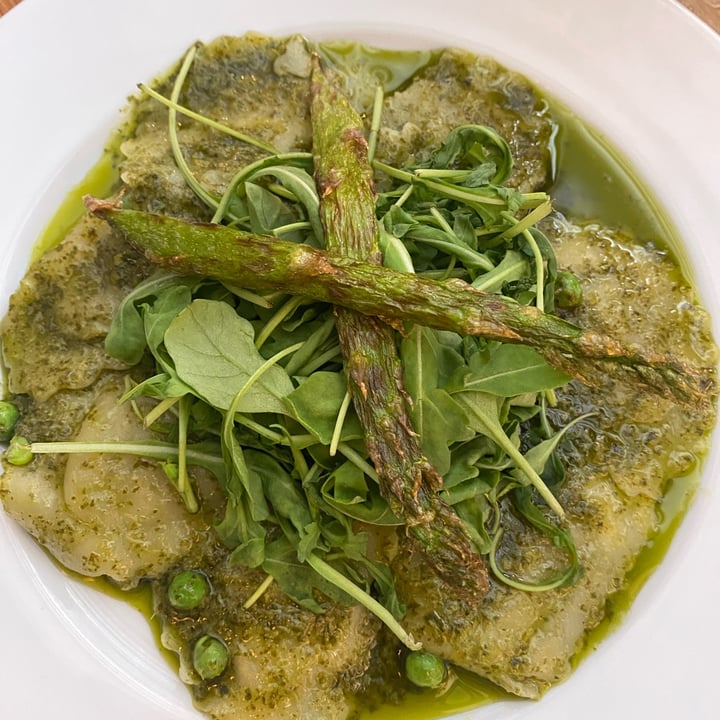 photo of Pastan Barcelona Green Velvet - Raviolis De Guisantes Y Chalotas shared by @vegala on  02 Oct 2024 - review
