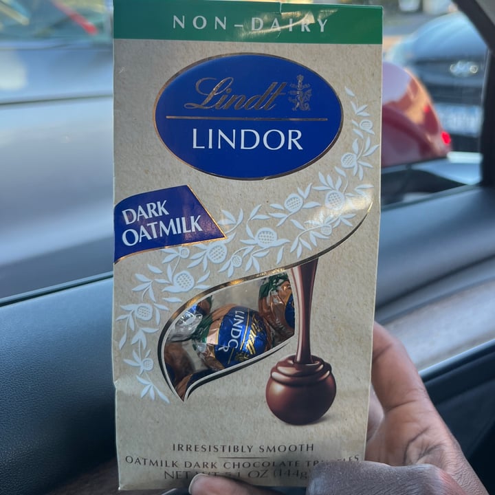 photo of Lindt Lindor Dark Oatmilk Chocolate Truffles shared by @fran-ban on  13 Oct 2023 - review