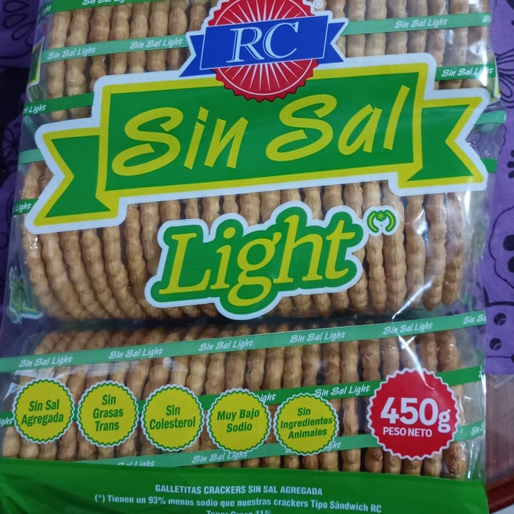 photo of RC Galletitas crackers light sin sal shared by @woovegan on  06 Jul 2024 - review