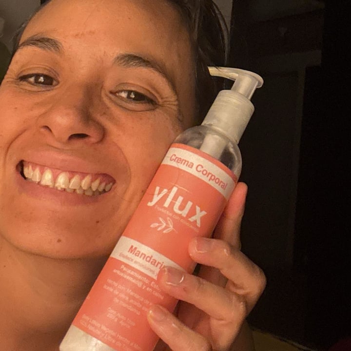 photo of Ylux Crema Corporal Mandarina shared by @veganads on  10 Sep 2025 - review