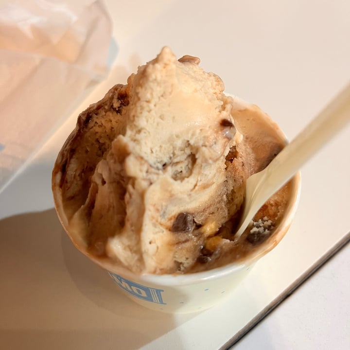 photo of Bar Gelateria Duomo banana e arachidi, duomo, nocciola e cremino shared by @aurylois on  01 Sep 2025 - review