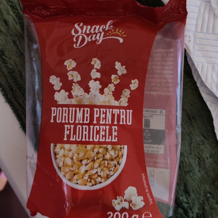 photo of Snack Day pop corn kernels shared by @goe on  06 Oct 2025 - review