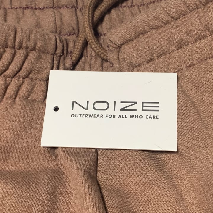 photo of Noize Vegan Sweatpants for Women shared by @mandygvegan on  31 Dec 2023 - review