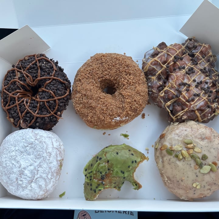 photo of La Beignerie Vegan donut assortment shared by @snowy27 on  19 Sep 2023 - review