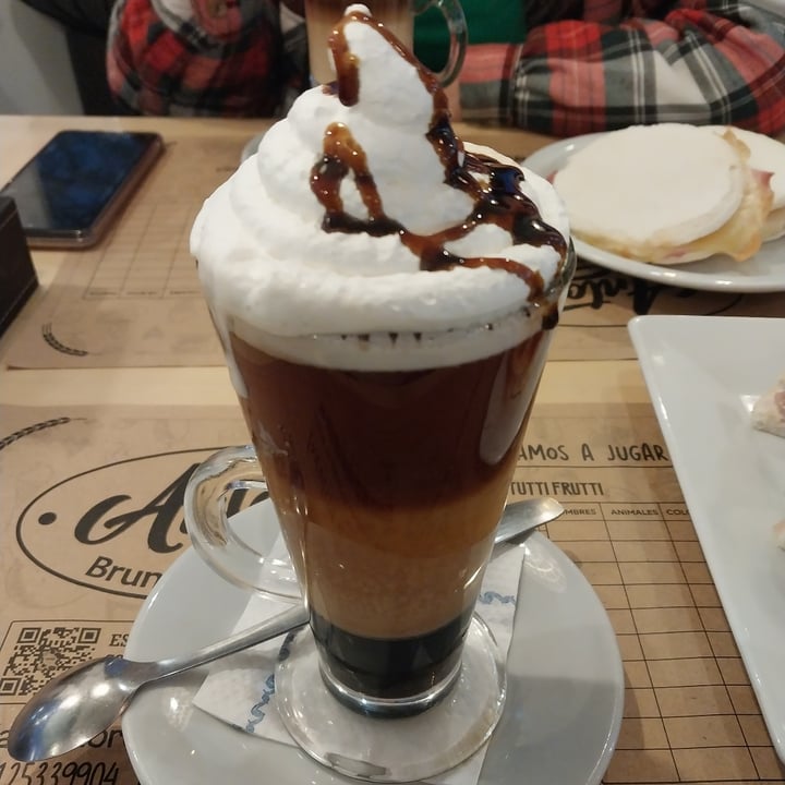 Antojo’s Ramos Mejía, Argentina Caramel Macchiato Review abillion