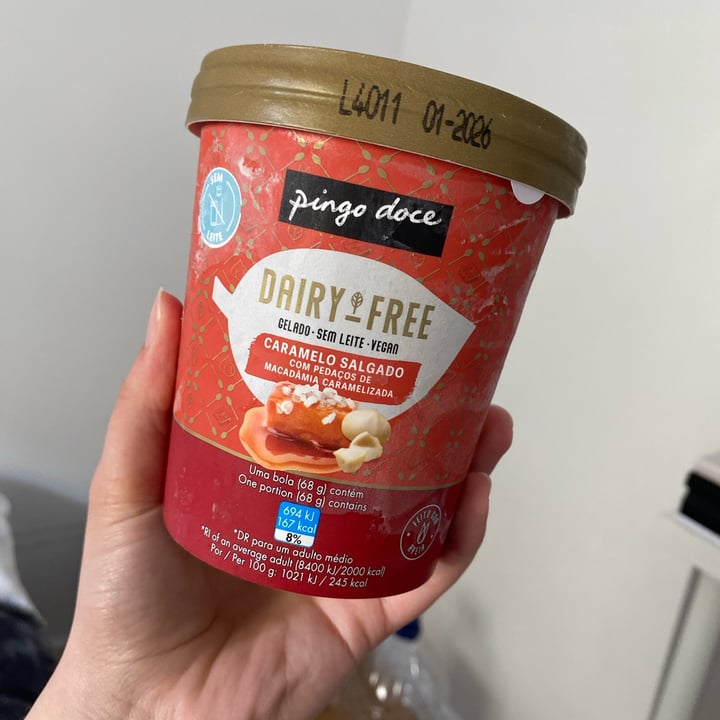 photo of Pingo doce Dairy Free - Gelado de Caramelo Salgado shared by @itsaleveg on  12 May 2024 - review