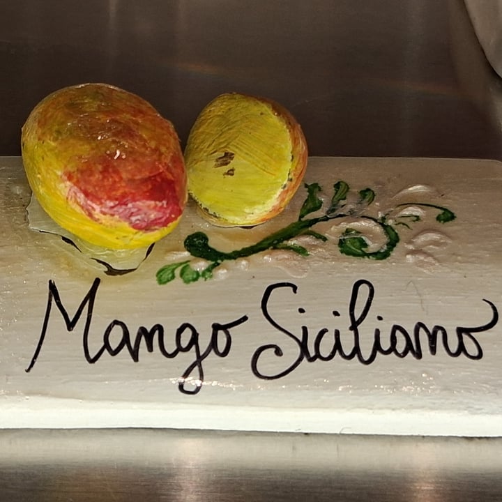 photo of Gelateria Liparoti - Erice Gelato Cioccolato Fondente E Mango Siciliano shared by @queenmary on  13 Sep 2025 - review