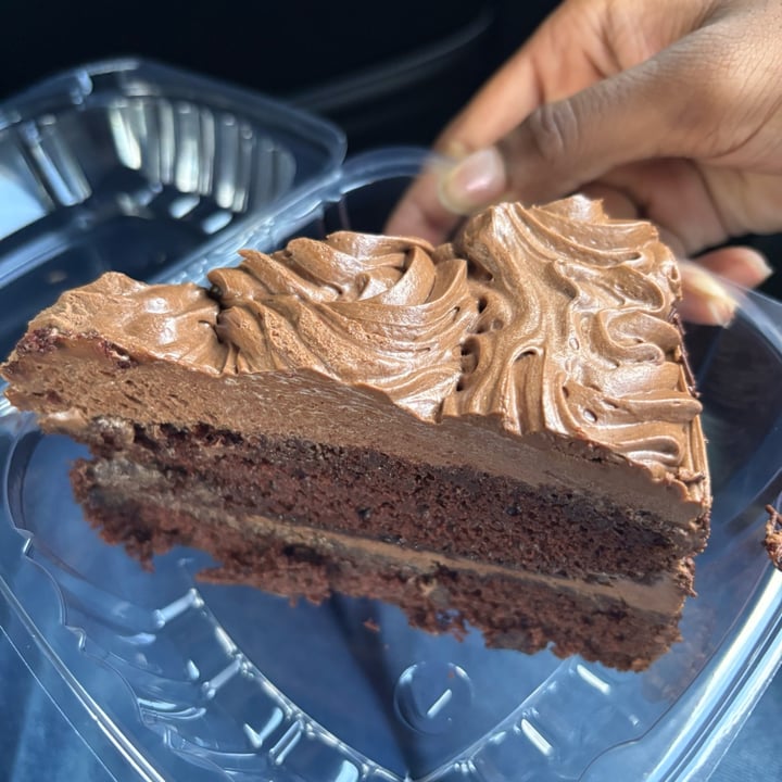 photo of Cafe Sunflower Buckhead Old Fashion Chocolate Cake shared by @danceandeatplants on  23 Sep 2025 - review