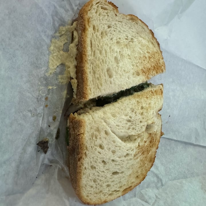 photo of Nature's Table Hummus Tapenade Toasted Sandwich shared by @actuallee-lexie on  26 Nov 2024 - review