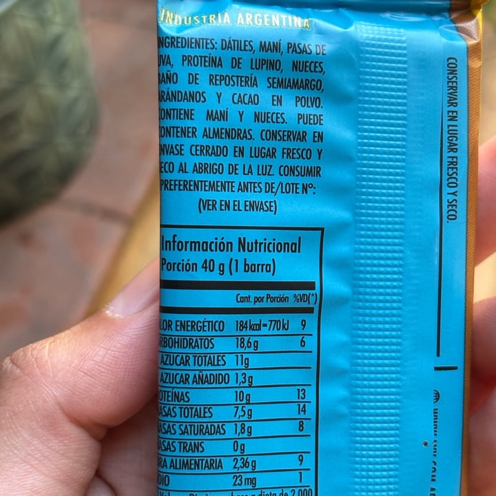 photo of Lyv snacks Barrita de datiles vegan protein nuts choco and berries shared by @vegandann on  05 Oct 2025 - review