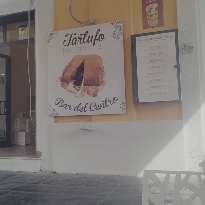 photo of Bar Gelateria Del Centro Tarufo Vegano shared by @chiarahakuna on  29 Jul 2025 - review