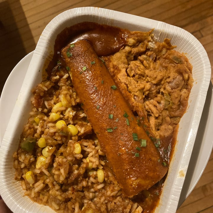 photo of Amy’s Amy's Enchilada with Spanish Rice & Beans shared by @eilerua2 on  16 Oct 2023 - review