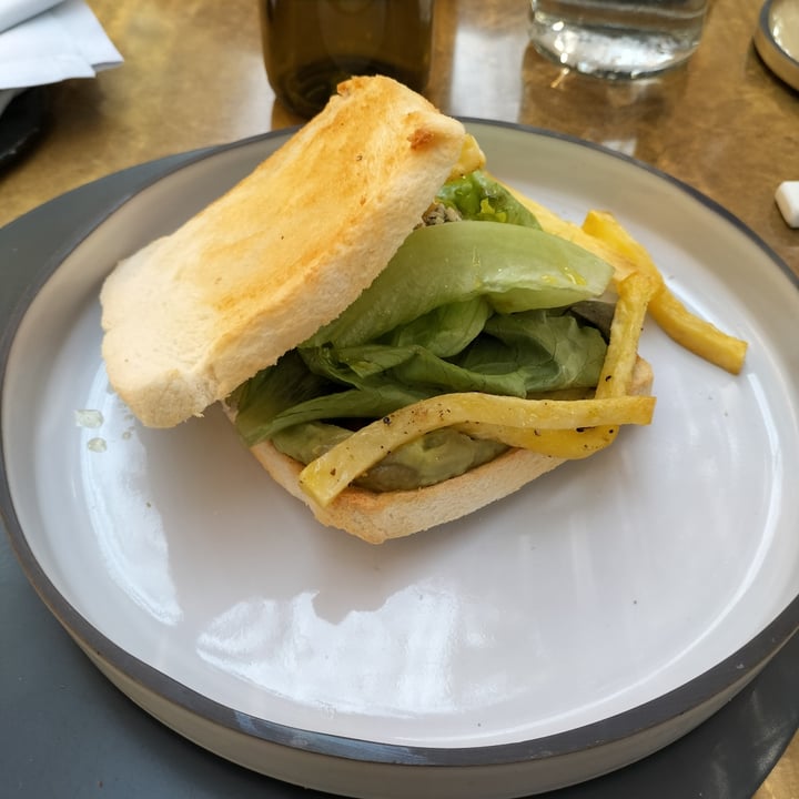 photo of FITO avocado toast shared by @zago on  08 Sep 2023 - review