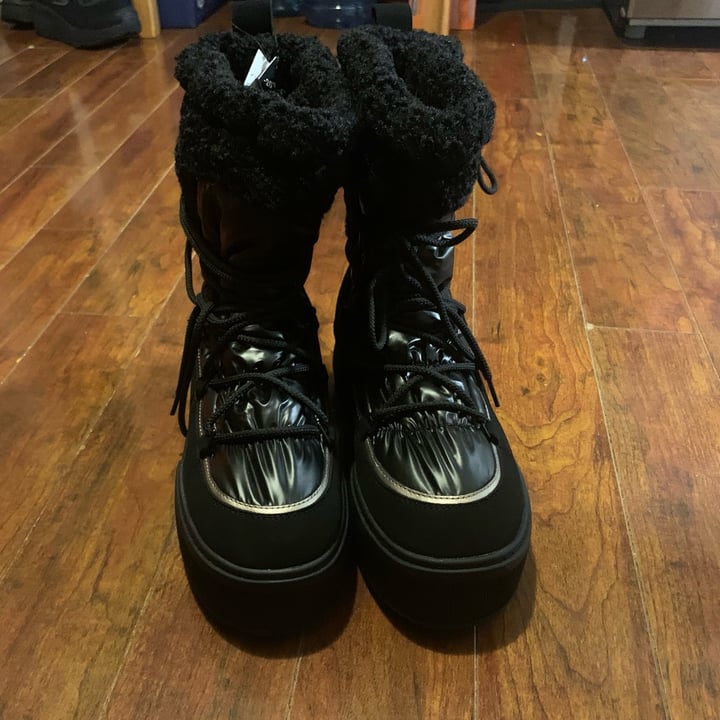 photo of Call It Spring Vegan winter boots shared by @mandygvegan on  31 Dec 2023 - review