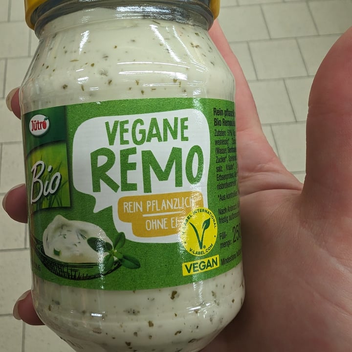 photo of Jütro Vegane Remoulade shared by @vganbeast on  01 May 2024 - review
