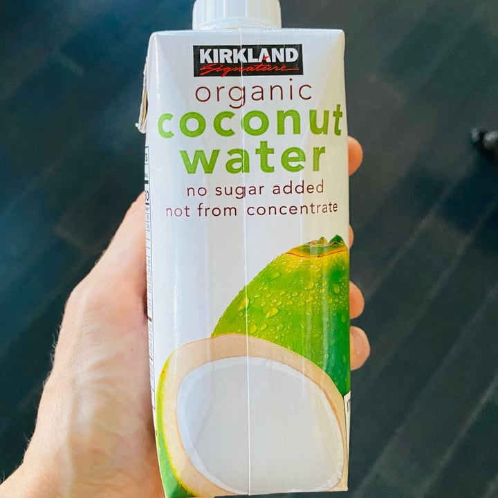 photo of Kirkland Signature Organic Coconut Water shared by @beckyyy on  28 Aug 2024 - review