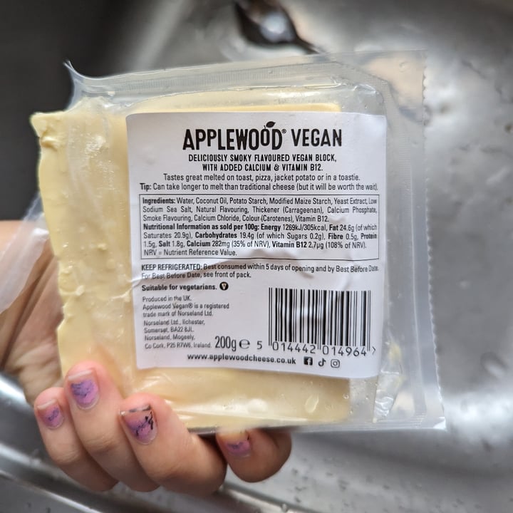photo of Applewood vegan block shared by @katchan on  11 Sep 2023 - review