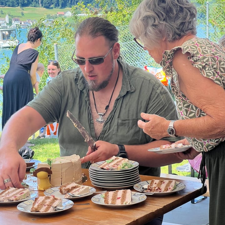 photo of Cakelicious by Sarah Kindergeburtstagstorte shared by @cloudyaquilegia on  16 Jul 2025 - review