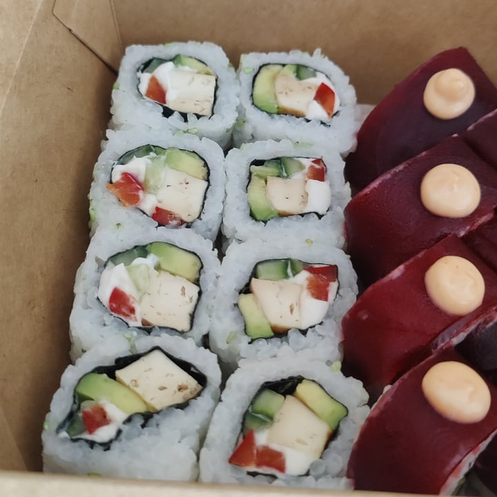 photo of Green Sushi Vegan Sushi Mix shared by @lukasser on  02 Mar 2024 - review