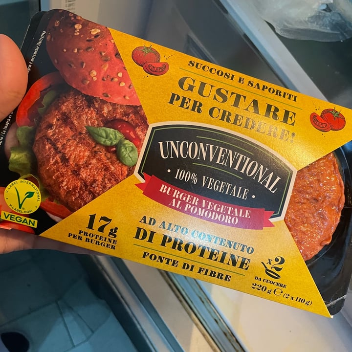 photo of Unconventional Burger Vegetale Al Pomodoro - Tomato Burger shared by @sonoaisha on  29 Apr 2025 - review