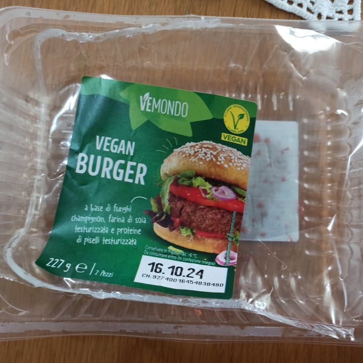 photo of Vemondo burger vegan shared by @elisae on  30 Dec 2024 - review