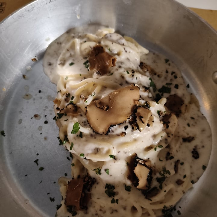 photo of Buddy Italian Restaurant Cafè Pasta al tartufo shared by @andydesa on  04 Aug 2024 - review