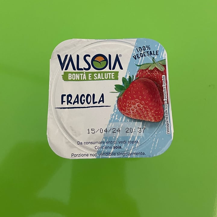 photo of Valsoia Yogurt alla fragola shared by @keerah on  12 Mar 2024 - review