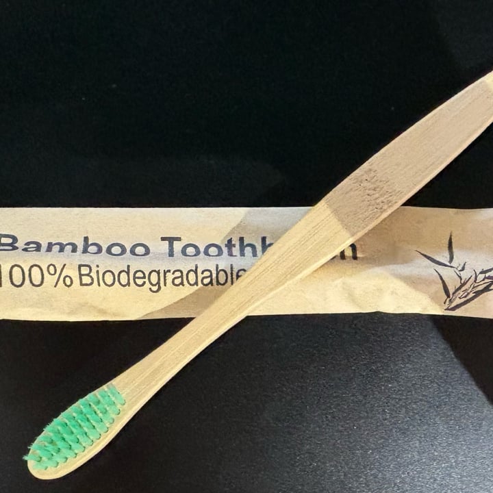photo of Xoc toothbrush Bamboo toothbrush shared by @gxlsxy on  23 Dec 2023 - review