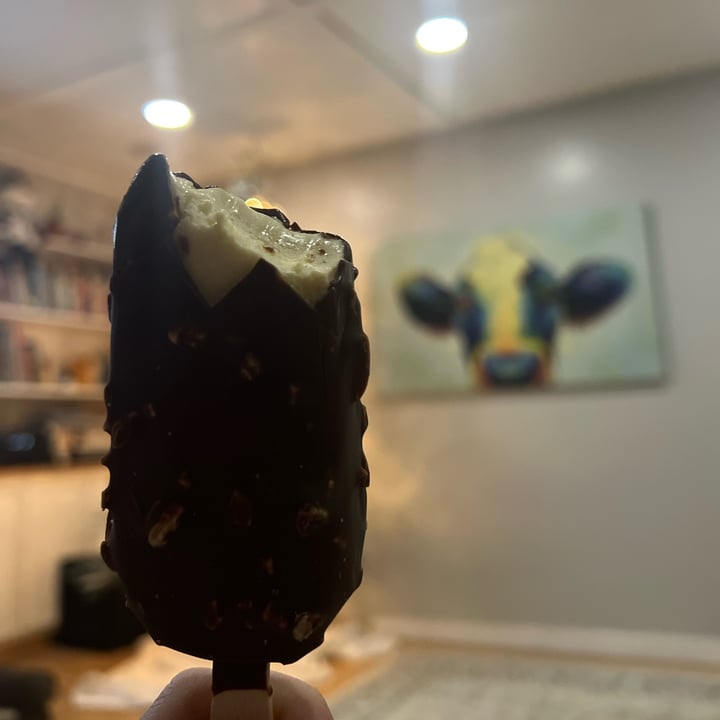 photo of Magnum dairy free almond shared by @manelin on  27 Dec 2023 - review