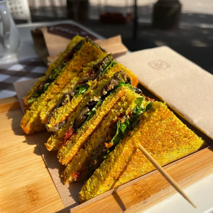 photo of Mi Casa Toasteria - Turro Toast Meditativo shared by @moccymoccy on  02 Oct 2025 - review