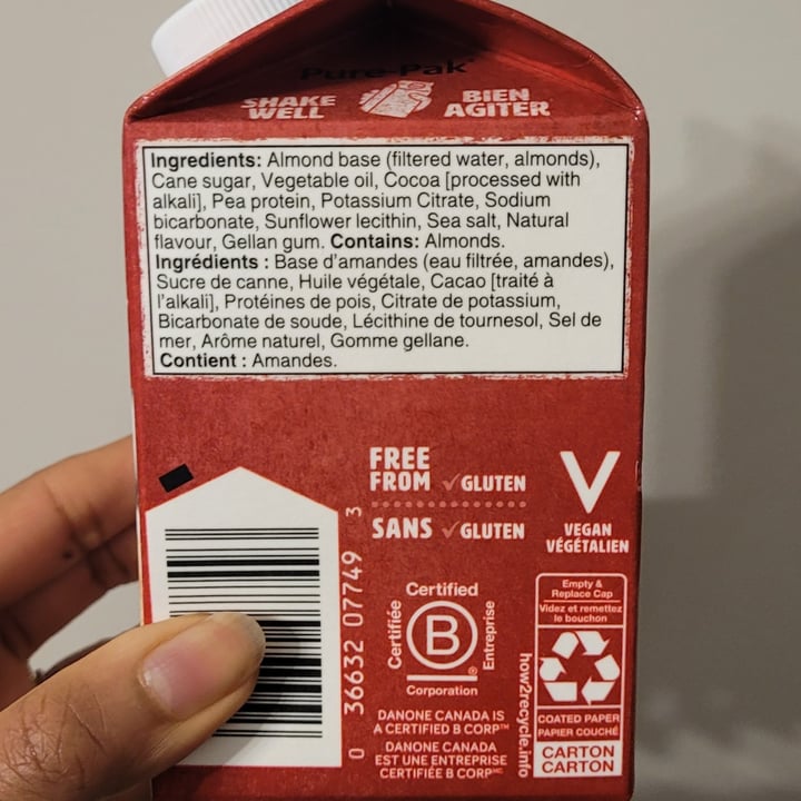 photo of Silk Peppermint Mocha Almond coffee creamer shared by @theveglife on  10 Dec 2023 - review